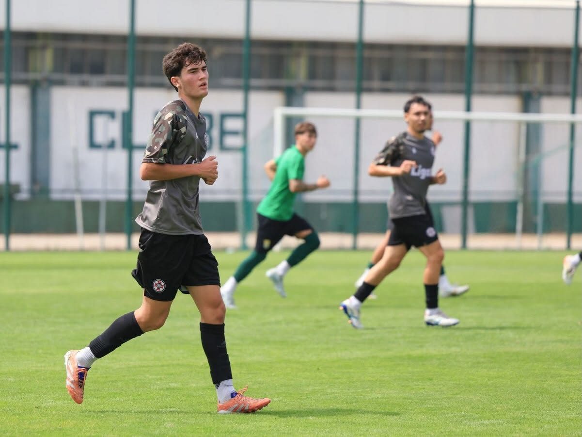 Academia na Equipa Principal